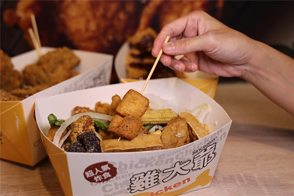 台南小吃-雞大爺(新市華興店) 超人氣大雞排丨美式咔啦炸雞丨