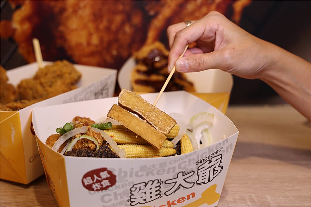 台南小吃-雞大爺(新市華興店) 超人氣大雞排丨美式咔啦炸雞丨