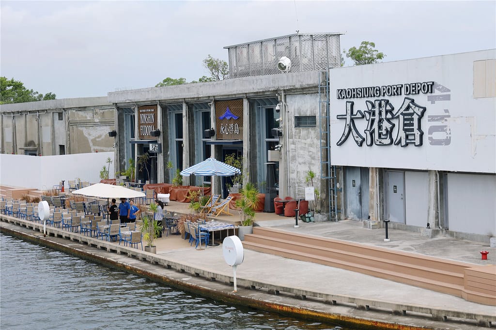 高雄美食-永心浮島 絕美大港橋河景相伴丨高消費質感景觀餐廳