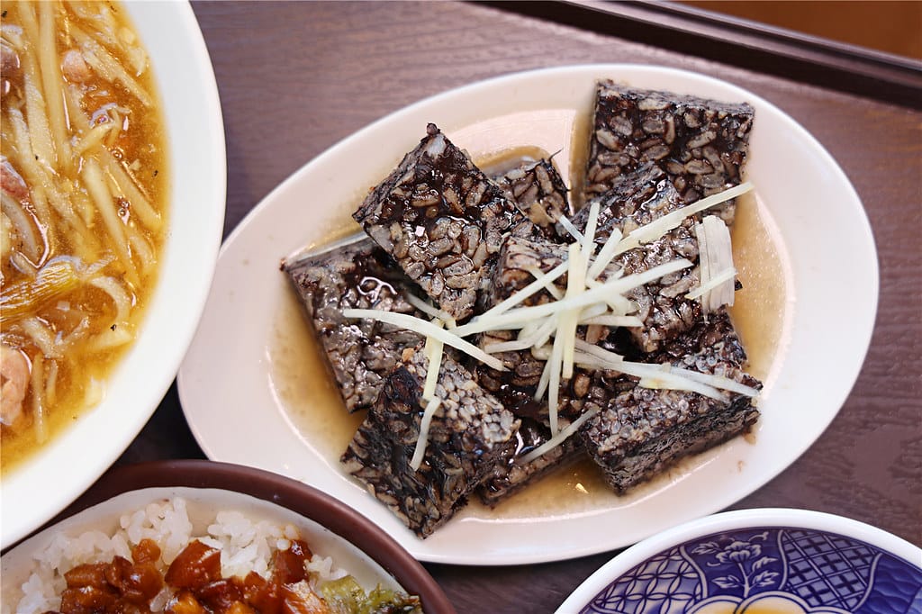 台南小吃-七股鮮鴨肉羹(佳里店) 百元美食推薦!! 一碗香氣