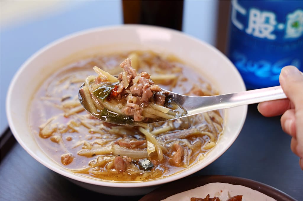台南小吃-七股鮮鴨肉羹(佳里店) 百元美食推薦!! 一碗香氣