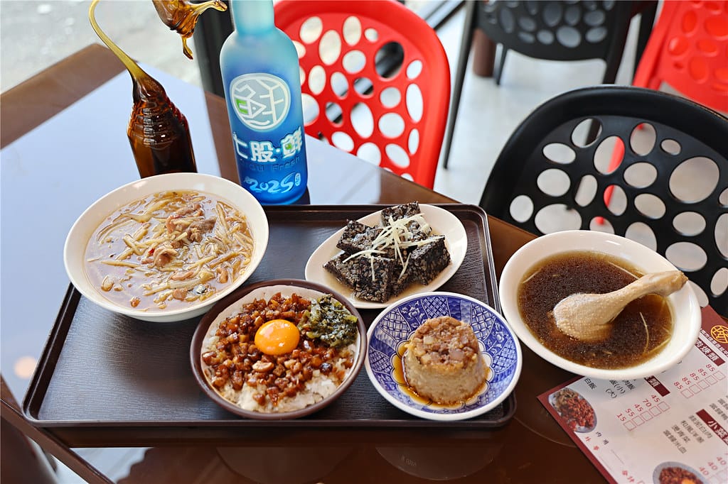 台南小吃-七股鮮鴨肉羹(佳里店) 百元美食推薦!! 一碗香氣