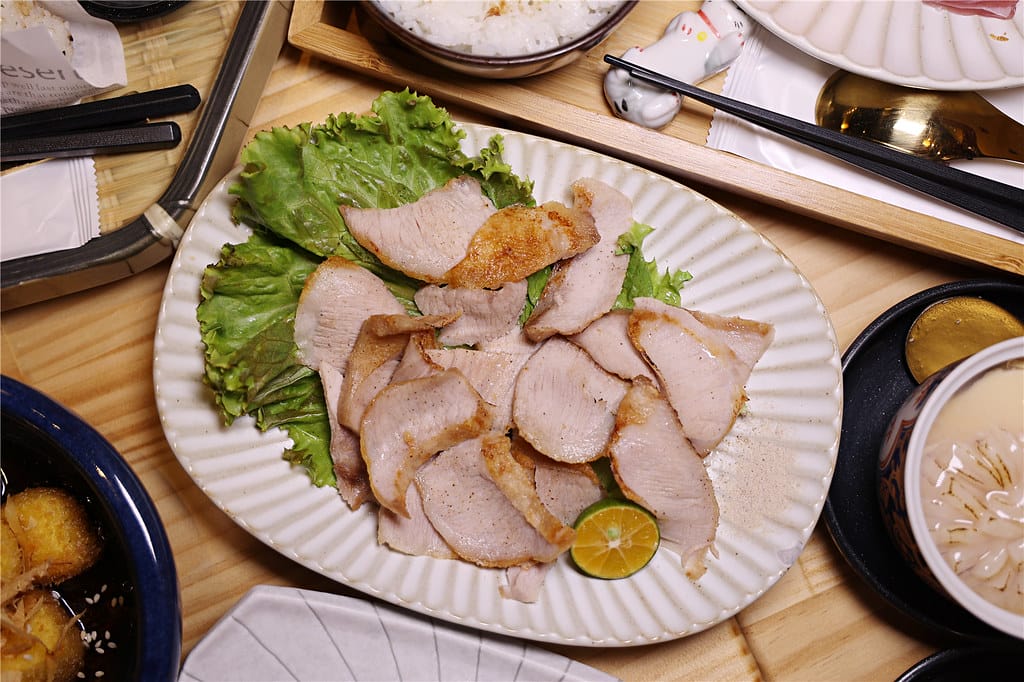 嘉義美食-心晴 日式定食專売 上班族最愛日式簡餐料理丨家庭聚