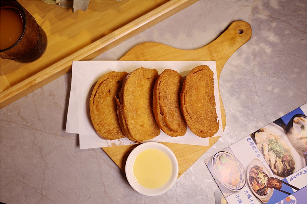 台南美食-遇山茶 老火雞湯 最道地的佰元川味砂鍋菜丨最下飯菜 台南美食-遇山茶 老火雞湯 最道地的佰元川味砂鍋菜丨最下飯菜