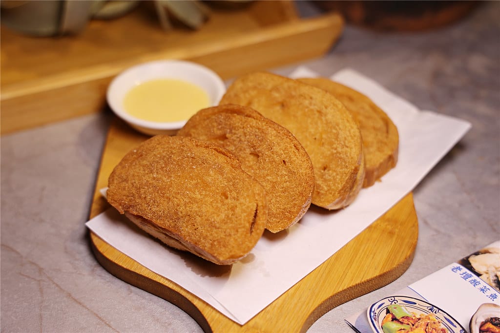 台南美食-遇山茶 老火雞湯 最道地的佰元川味砂鍋菜丨最下飯菜 台南美食-遇山茶 老火雞湯 最道地的佰元川味砂鍋菜丨最下飯菜
