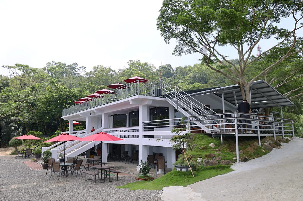 台南美食-雨露森林景觀咖啡 隱身於山林之中的網美咖啡廳 台南美食-雨露森林景觀咖啡 隱身於山林之中的網美咖啡廳