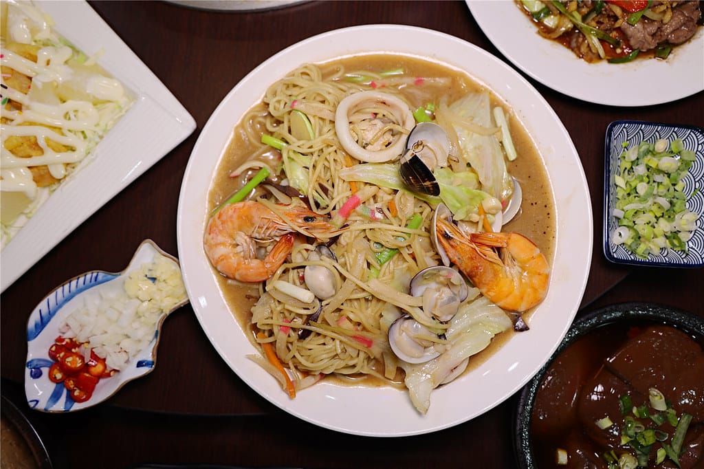 雲林美食-老潮興 汕頭火鍋.串燒.熱炒 包場竟能變身駐唱歌手 雲林美食-老潮興 汕頭火鍋.串燒.熱炒 包場竟能變身駐唱歌手