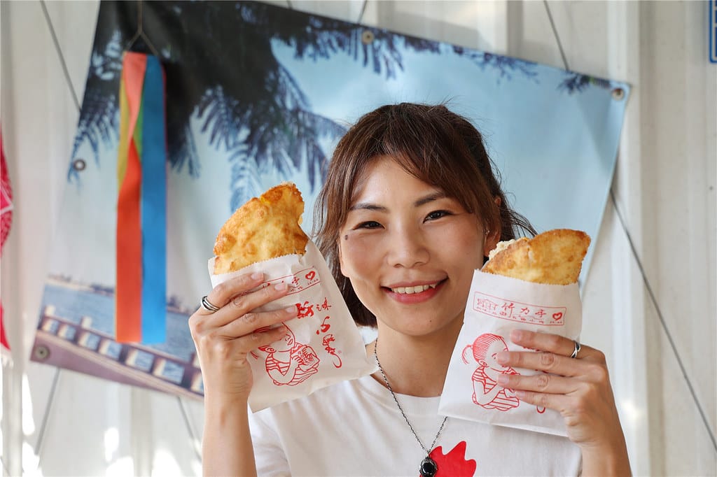 台南小吃-竹力亭 雞排蛋沙拉蔥油餅 絕對堅持現場製作!! 最
