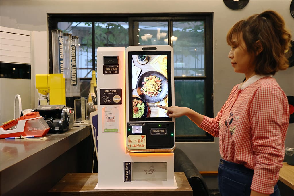 台南美食-三胡町 義式餐館 老宅裡的平價餐酒館丨學生家庭聚餐