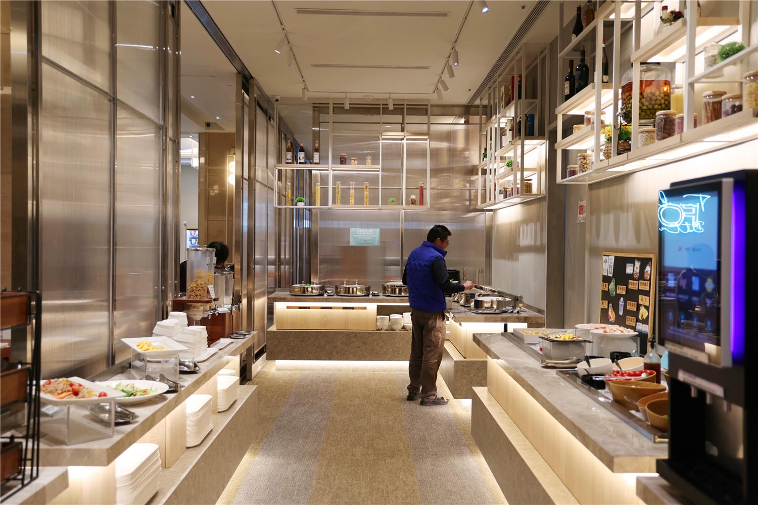桃園住宿-福容徠旅(林口店) 重新改裝價格更親民!? 豐盛早餐任你吃~ 招牌美味可頌不容錯過!! - 第21張圖 桃園住宿-福容徠旅(林口店) 重新改裝價格更親民!? 豐盛早餐任你吃~ 招牌美味可頌不容錯過!!