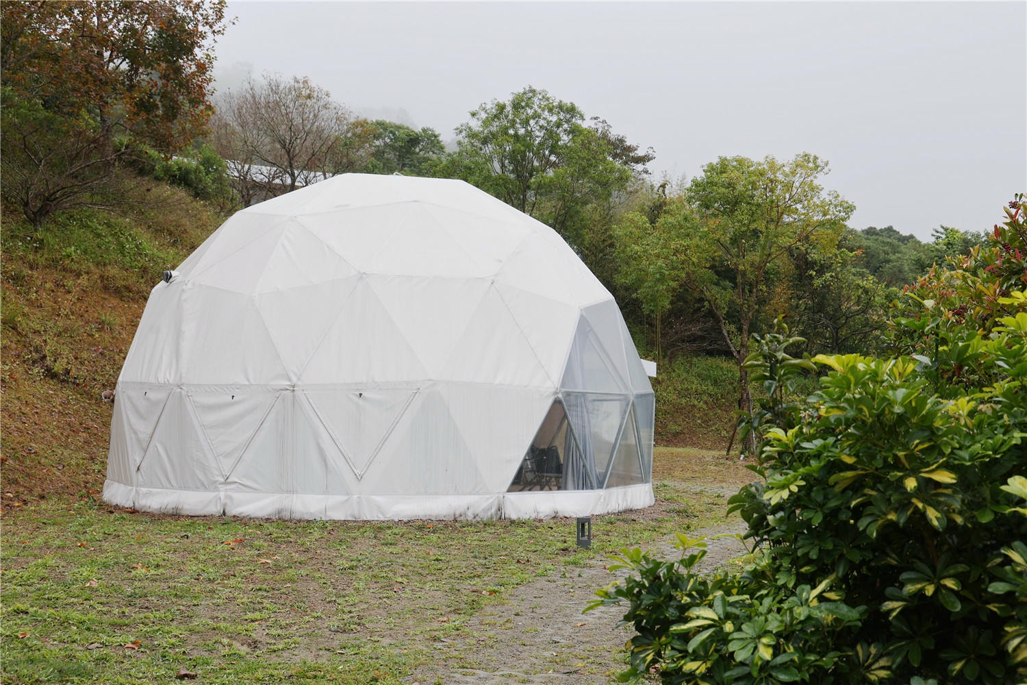 桃園住宿-山裡生活自然休閒農場 深山裡的頂級野人生活丨豪華星球星空帳篷