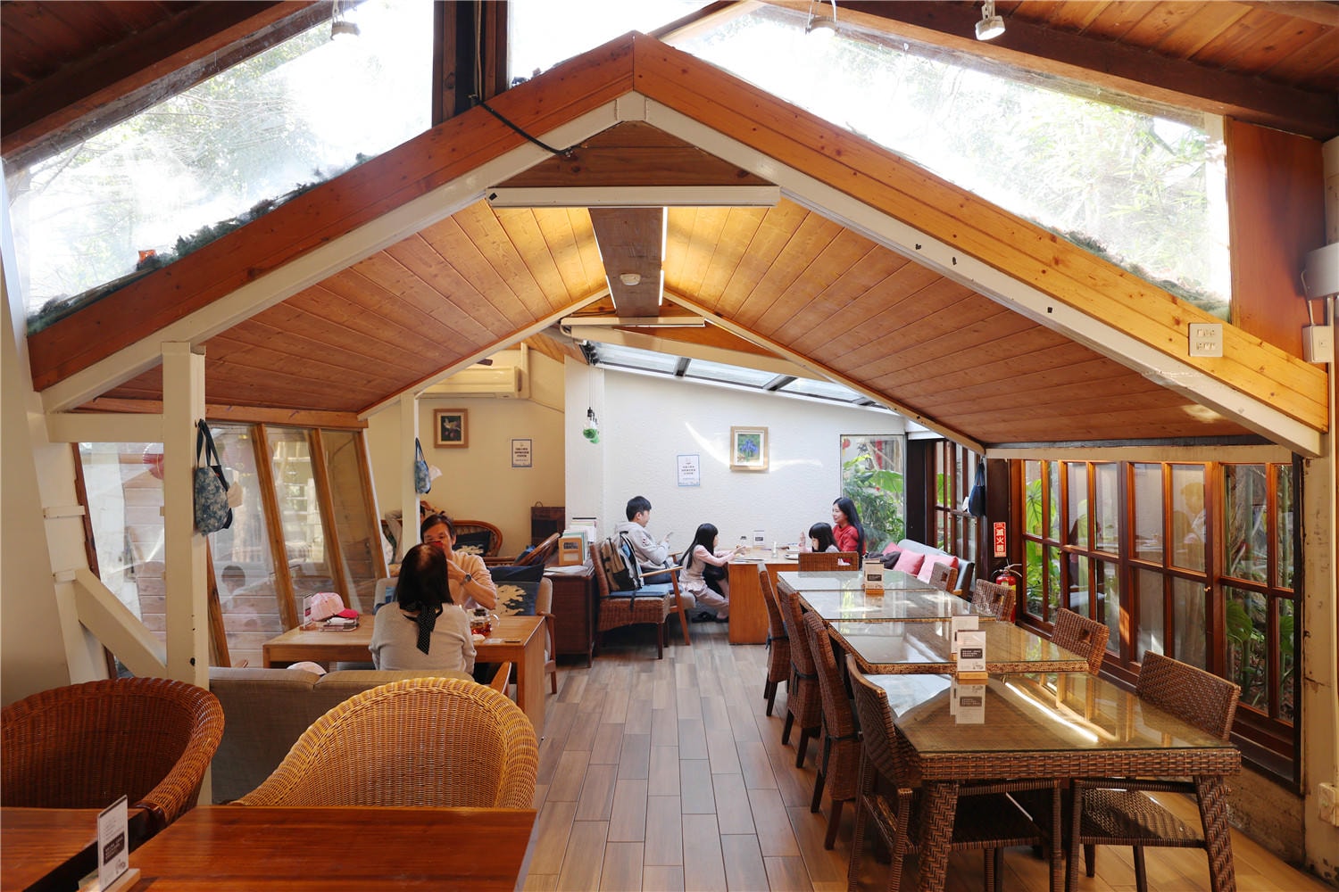 苗栗住宿-卓也小屋度假園區 藏身於森林裡的江南古厝丨體驗藍染DIY藝術創作 - 第15張圖 苗栗住宿-卓也小屋度假園區 藏身於森林裡的江南古厝丨體驗藍染DIY藝術創作