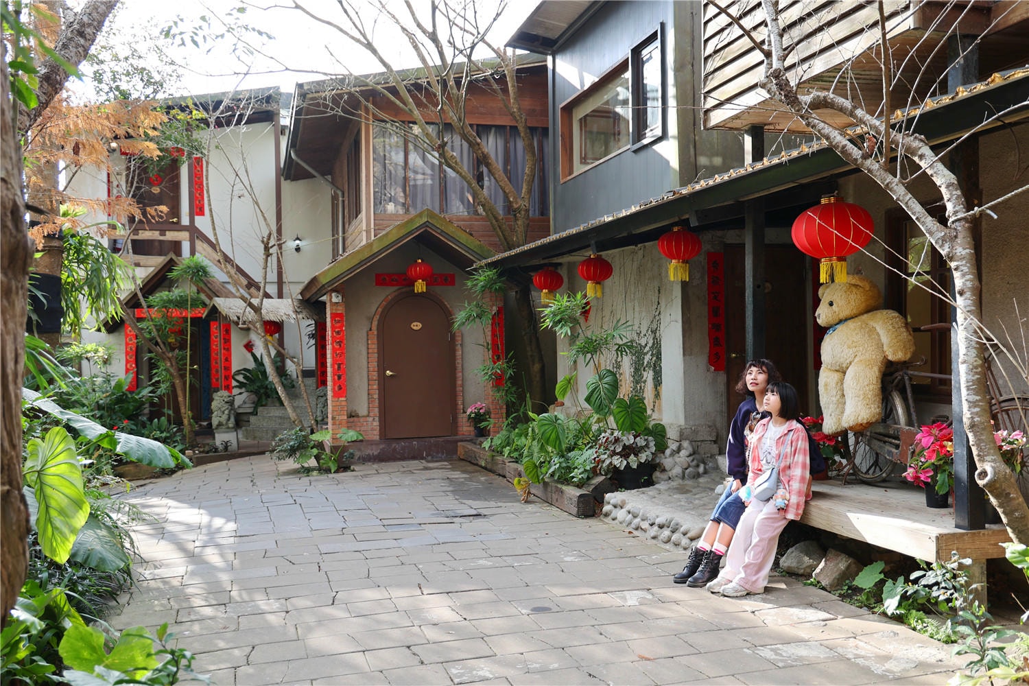 苗栗住宿-卓也小屋度假園區 藏身於森林裡的江南古厝丨體驗藍染DIY藝術創作 - 第7張圖 苗栗住宿-卓也小屋度假園區 藏身於森林裡的江南古厝丨體驗藍染DIY藝術創作
