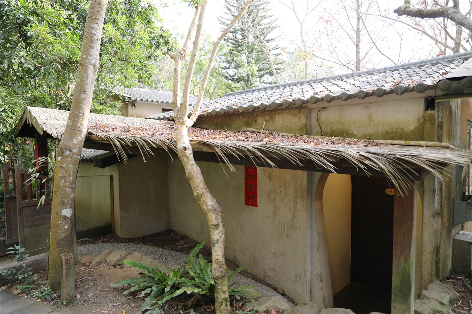 苗栗住宿-卓也小屋度假園區 藏身於森林裡的江南古厝丨體驗藍染DIY藝術創作