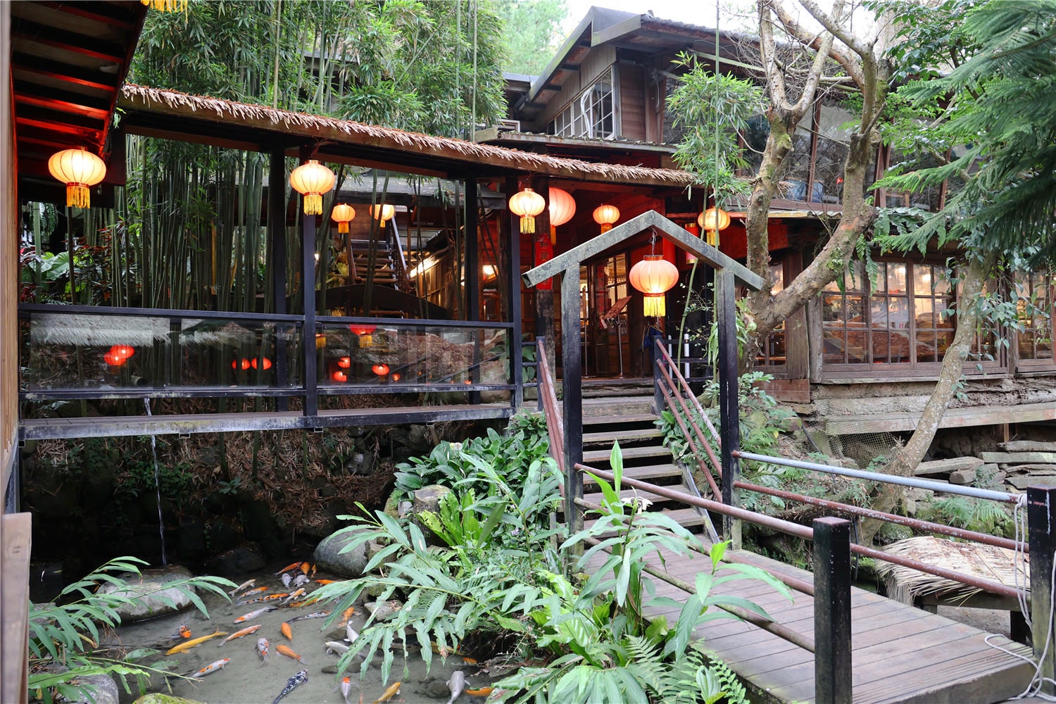 苗栗住宿-卓也小屋度假園區 藏身於森林裡的江南古厝丨體驗藍染DIY藝術創作