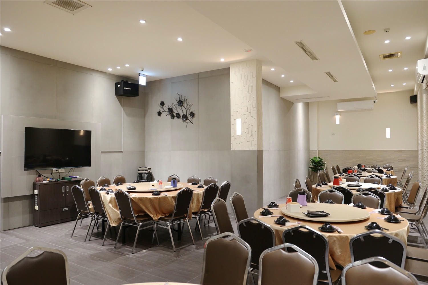 雲林美食-皇品川菜館 從小餐館一路做到變成宴會廳!? 即便小家庭客也有精緻單點合菜~