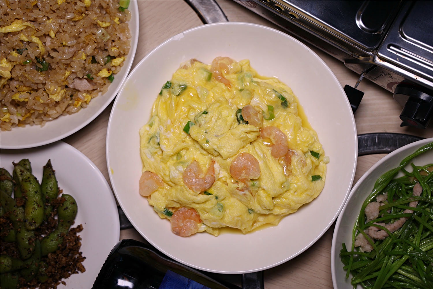 台南美食-久久家常菜熱炒乾鍋 平價熱炒.燒烤家庭料理 冰箱必魯整個就是超佛心價!?