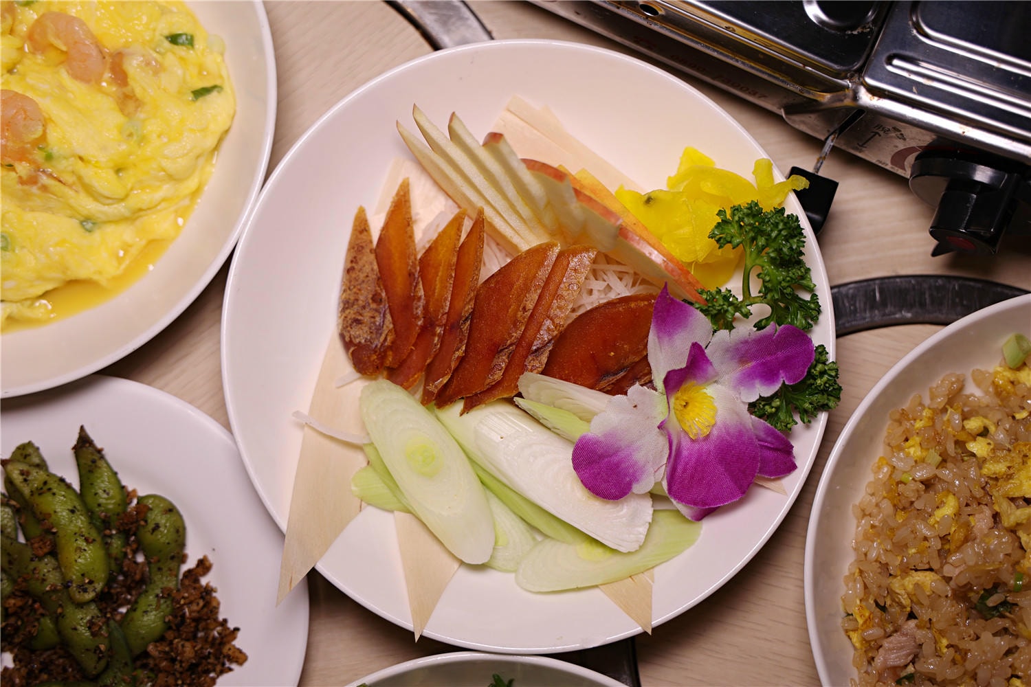台南美食-久久家常菜熱炒乾鍋 平價熱炒.燒烤家庭料理 冰箱必魯整個就是超佛心價!?