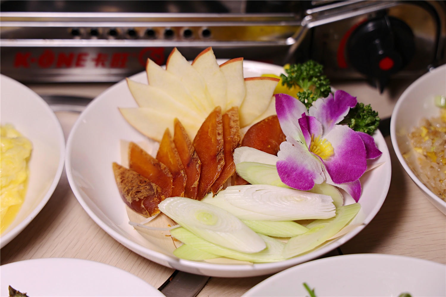 台南美食-久久家常菜熱炒乾鍋 平價熱炒.燒烤家庭料理 冰箱必魯整個就是超佛心價!?