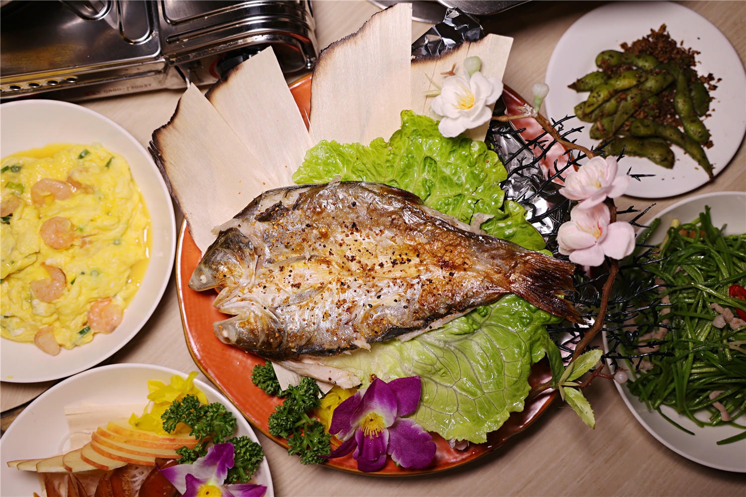台南美食-久久家常菜熱炒乾鍋 平價熱炒.燒烤家庭料理 冰箱必魯整個就是超佛心價!?