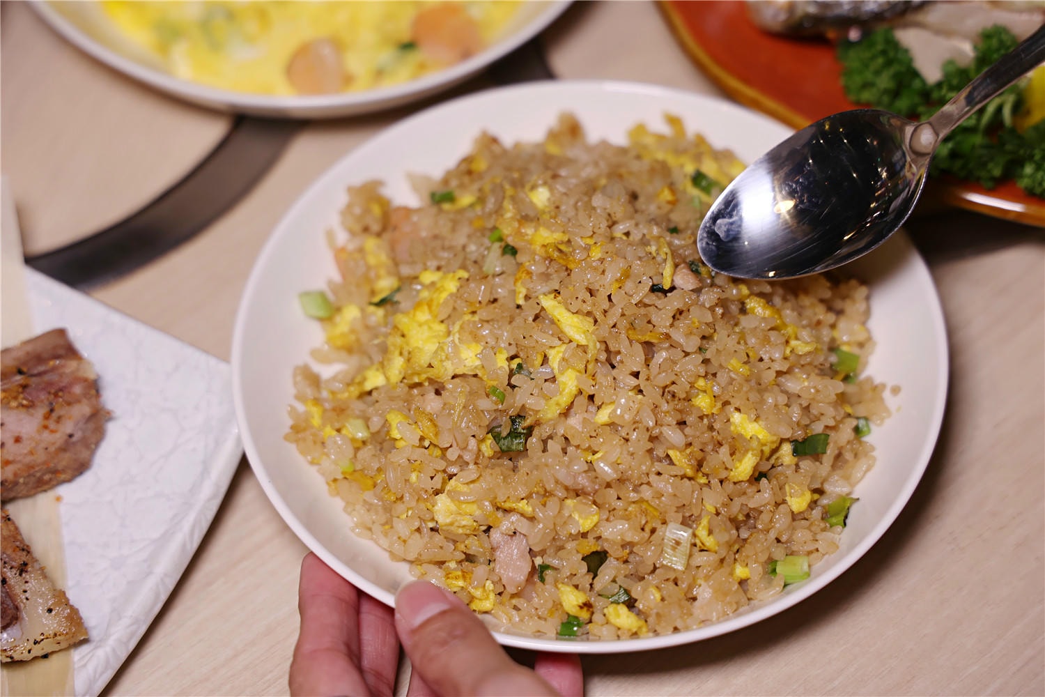 台南美食-久久家常菜熱炒乾鍋 平價熱炒.燒烤家庭料理 冰箱必魯整個就是超佛心價!?