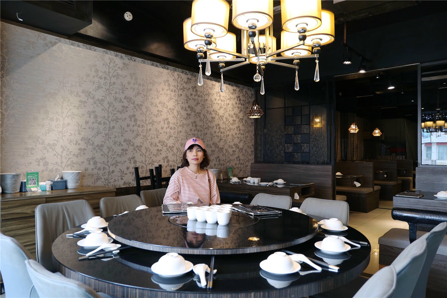 高雄美食-大宅門乾鍋鴨頭 一鍋兩吃川味乾鍋鴨頭 多道熱炒料理小朋友也能吃的很開心~