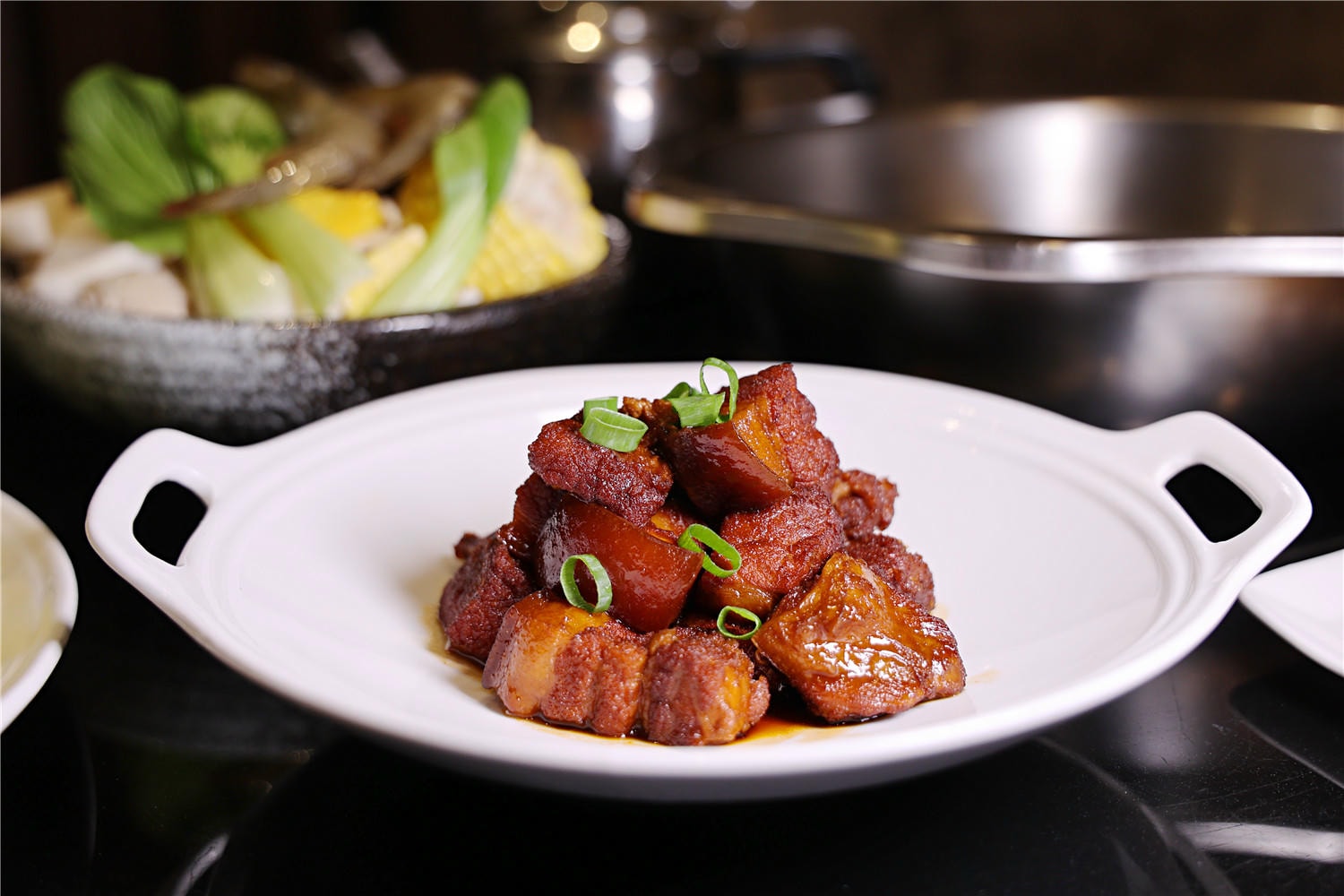 高雄美食-大宅門乾鍋鴨頭 一鍋兩吃川味乾鍋鴨頭 多道熱炒料理小朋友也能吃的很開心~