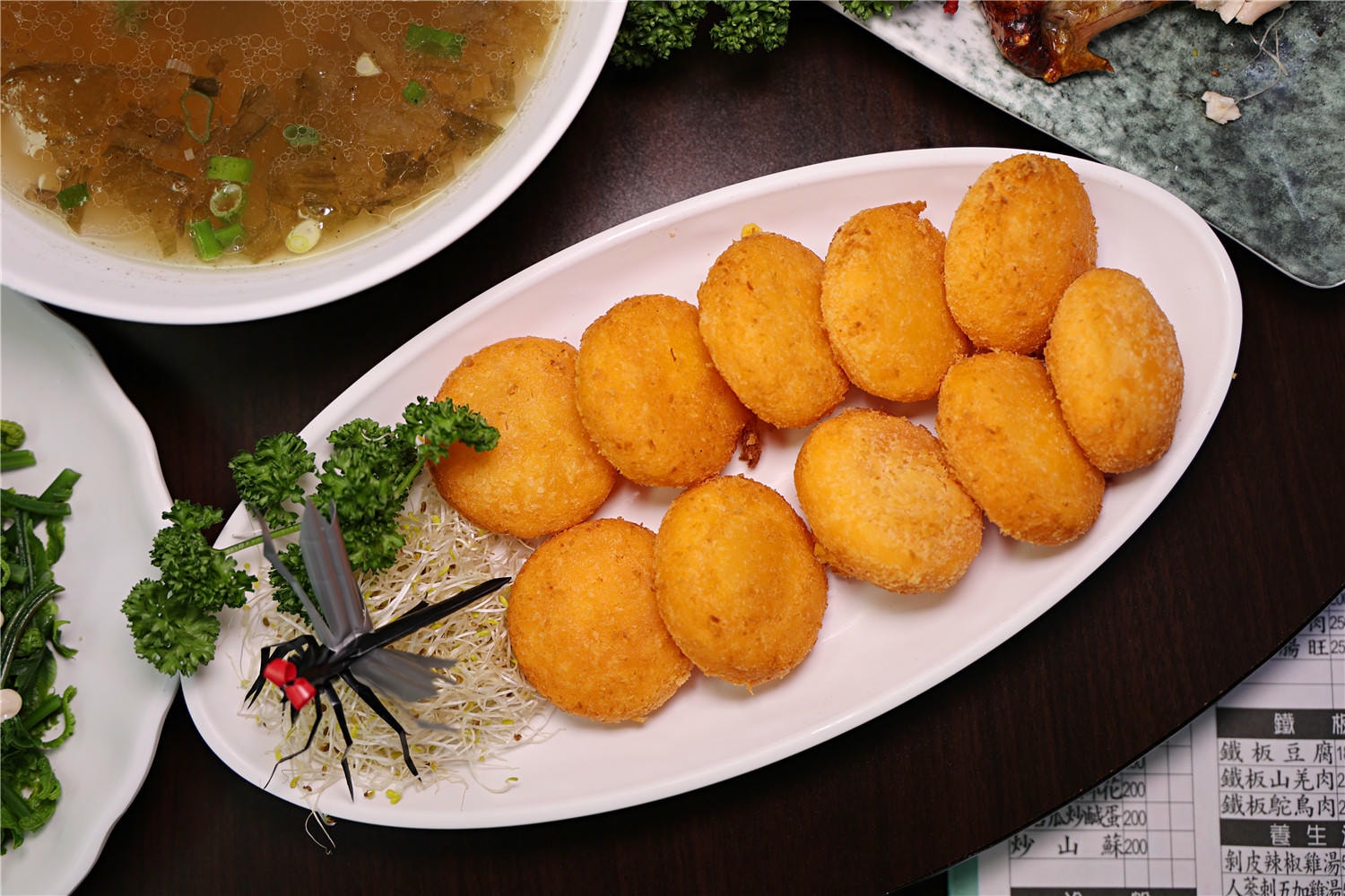 台南美食-能量甕仔雞 老字號祖傳秘法醃製甕仔雞!? 老饕最愛的筍殼魚也吃的到!!