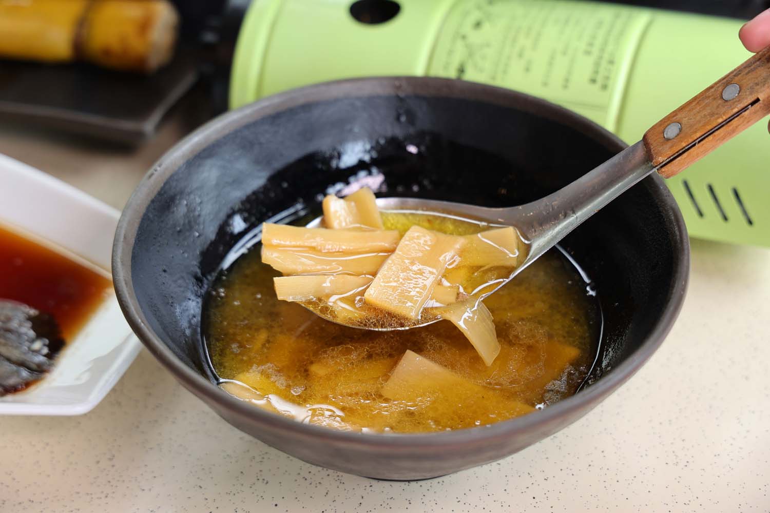 台南美食-高一砂鍋魚頭 在地人激推的隱藏版食堂! 蔗香桶子雞.魷魚螺肉蒜.熱炒料理
