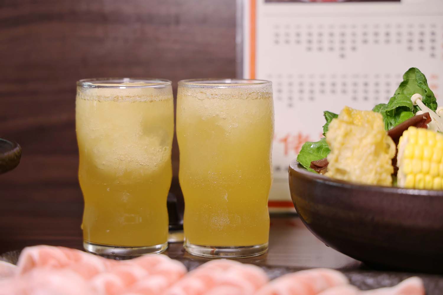 高雄美食-佬饕私鍋 岡山不只有羊肉!? 老宅爆炒石頭鍋丨私房雞湯鍋