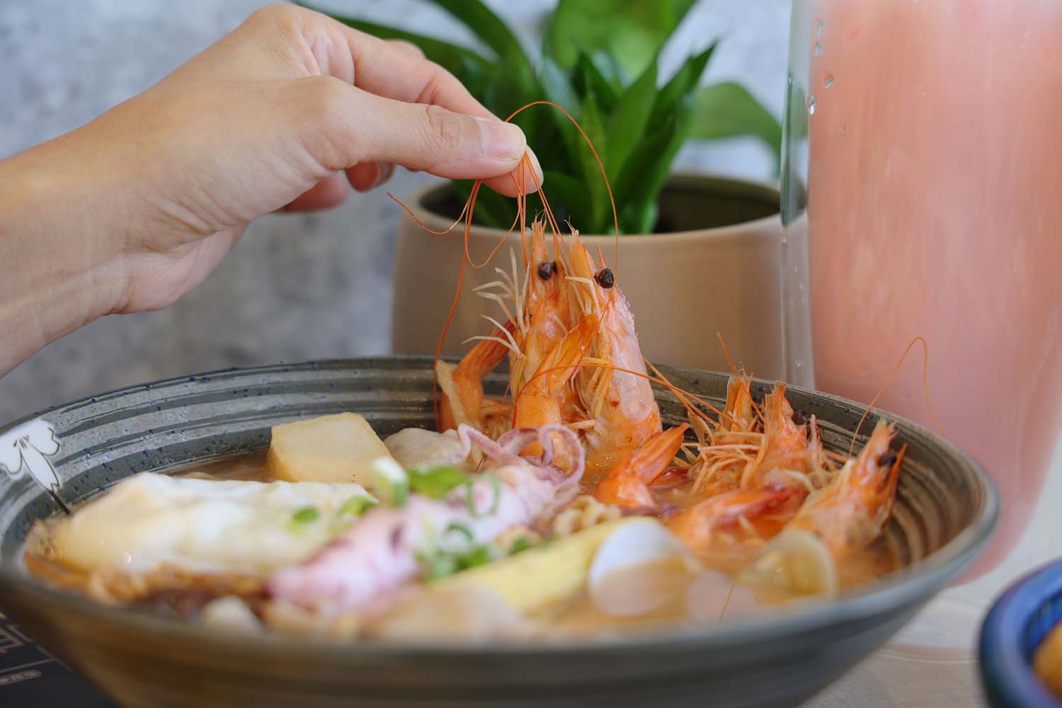 高雄美食-微光盒子 全天候早午餐・晚餐 丼飯丨鍋燒丨漢堡丨Brunch - 第14張圖 高雄美食-微光盒子 全天候早午餐・晚餐 丼飯丨鍋燒丨漢堡丨Brunch